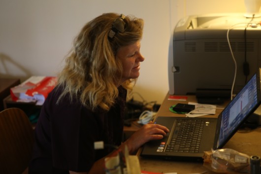 Susan achter mijn laptop